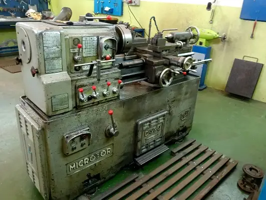 Torno microtor d-330np con su equipación