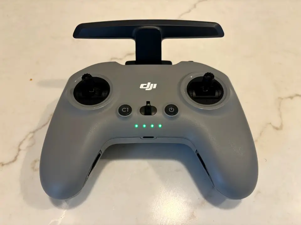 Dji fpv drone 4 baterías gafas fpv y extras - 5