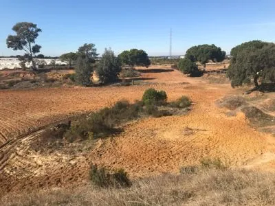 Se vende campo en las carreras - 3