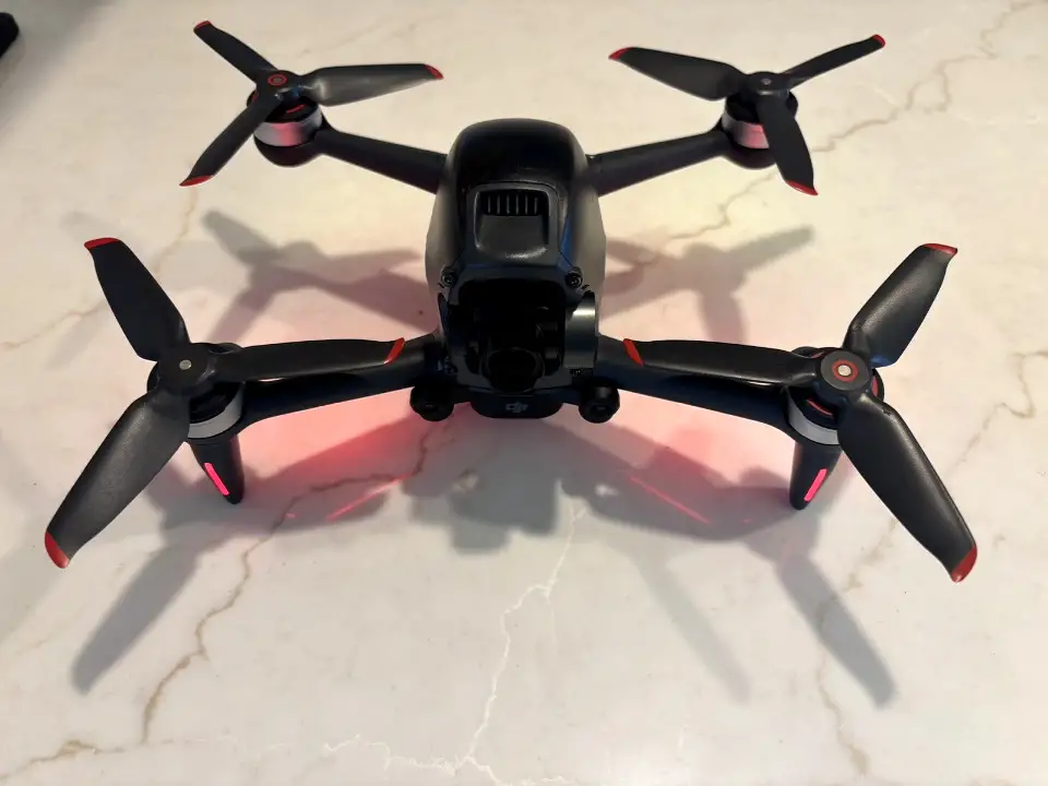 Dji fpv drone 4 baterías gafas fpv y extras - 3