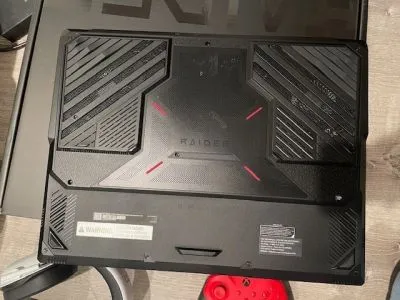 Laptop gamer msi raider 18 hx a14vhg-251us core i9-14900hx rtx 4080 64gb ram 2tb - 2