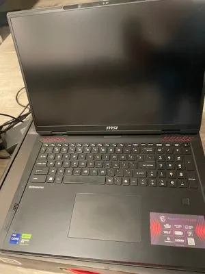 Laptop gamer msi raider 18 hx a14vhg-251us core i9-14900hx rtx 4080 64gb ram 2tb