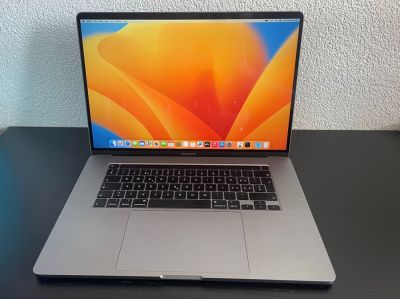 Macbook pro de 16" (2019), 16 gb de ram, 1 tb de ssd, intel core i7 de 2,6 ghz,  - 5