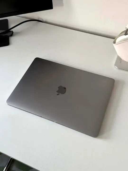 Macbook pro 13-inch (2017) i5 8gb segunda mano - 2