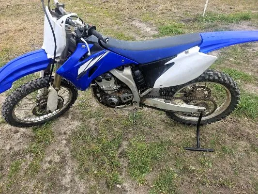 Moto yamaha yz250f 250cc 4 tiempos azul segunda mano