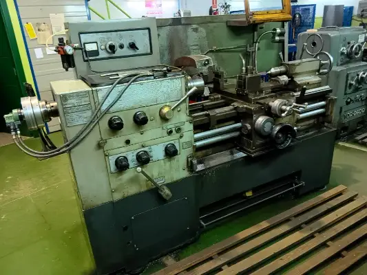 Torno stankoimport 16b16n con  su equipamiento