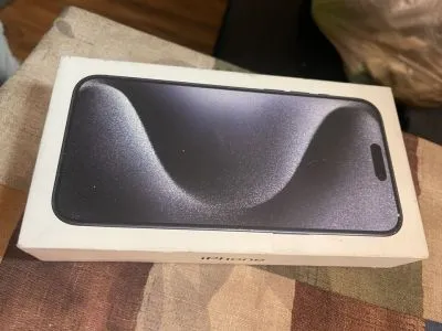 Iphone 16 pro max segunda mano como nuevo - 3