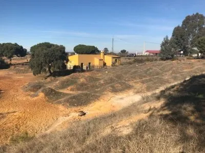 Se vende campo en las carreras