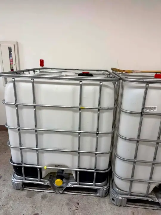 Bidones de agua 1000 litros segunda mano - 2