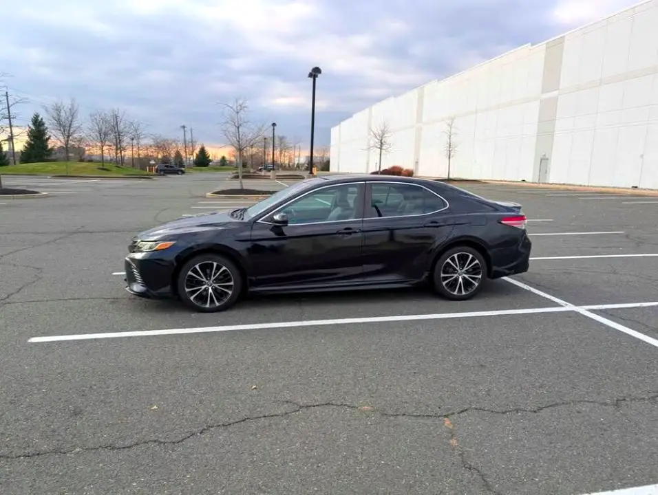 2018 toyota camry se automático, un solo dueño - 3