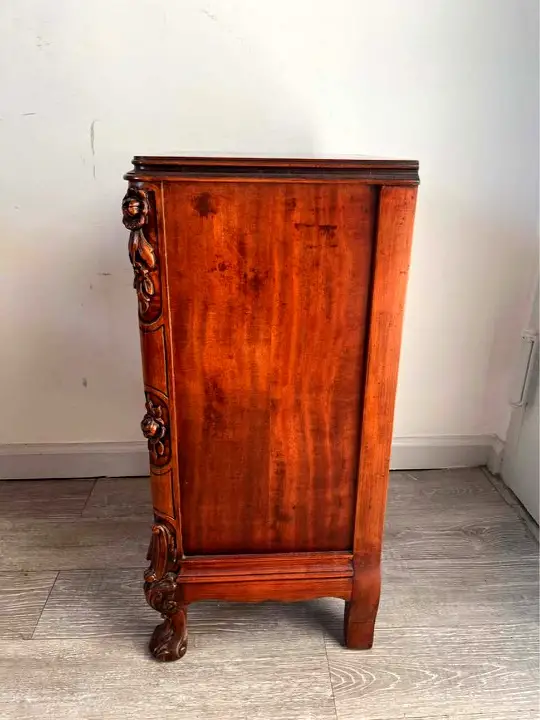 Mueble vintage de madera maciza de segunda mano - 2