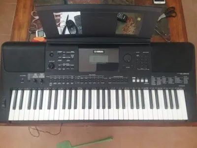 Piano electrico de segunda mano