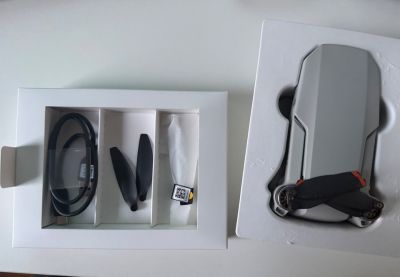 Drone dji mini 2 con video 4k y fly more kit completo segunda mano - 2