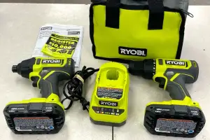 Taladro inalámbrico ryobi 18v con 2 baterías y cargador